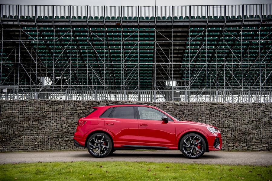  Audi RS Q3 2019 года  (UK) (фото 10 из 63)
